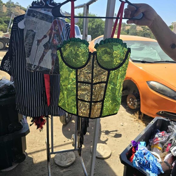 Halloween costumes - Picture 6 of 16